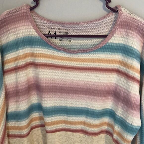 NWT Signature Studio Med Top - Picture 3 of 5